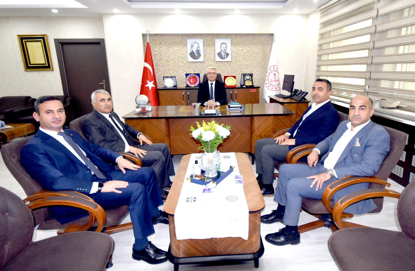 Habizbiniler Derneğinden İl Millî Eğitim Müdürüne Ziyaret