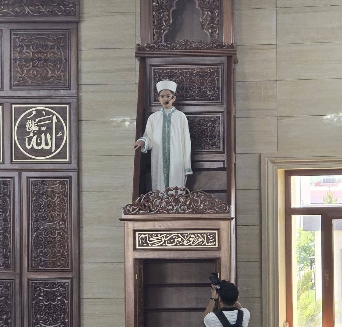 13 Yaşındaki Hafız Öğrencimizden Duygulandıran Cuma Hutbesi