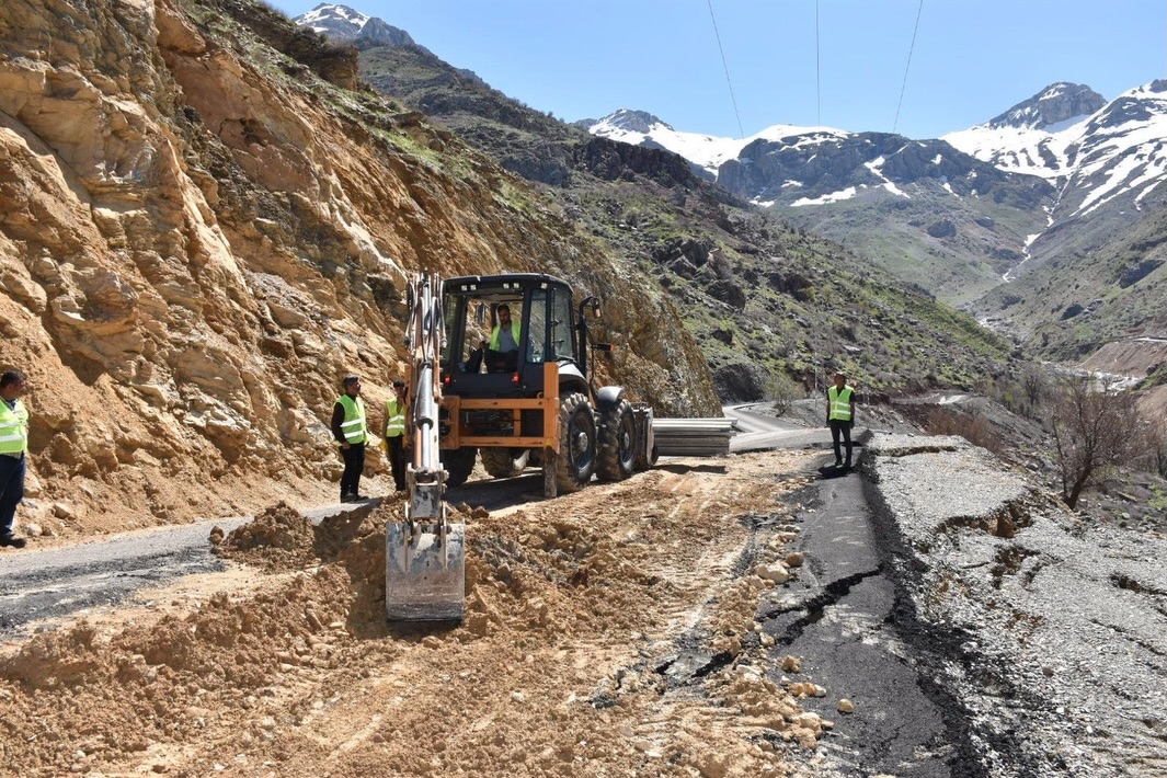 Mereto Dağı Yolunda onarım çalışmaları başladı
