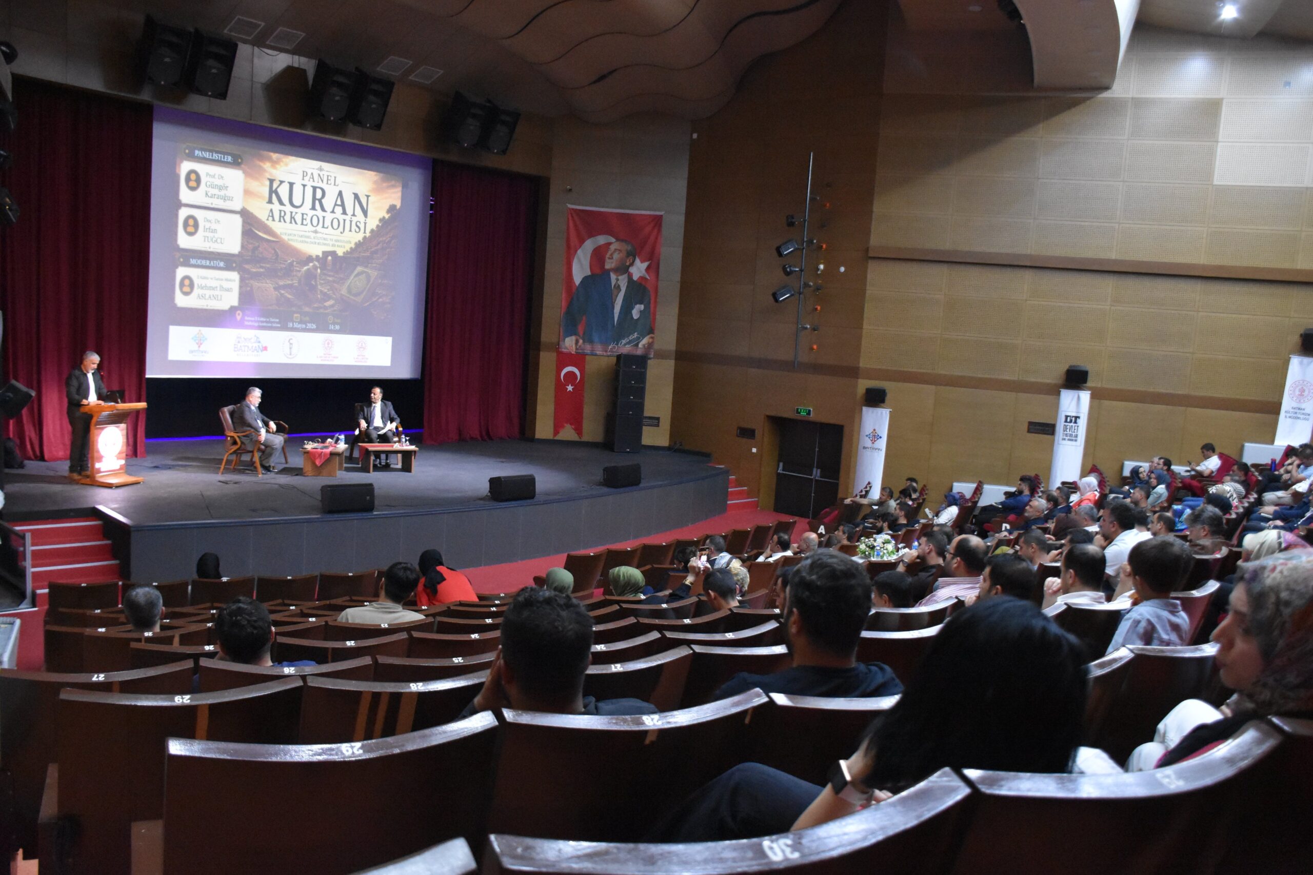 Öğretmenlere “Kur’an Arkeolojisi” Paneli