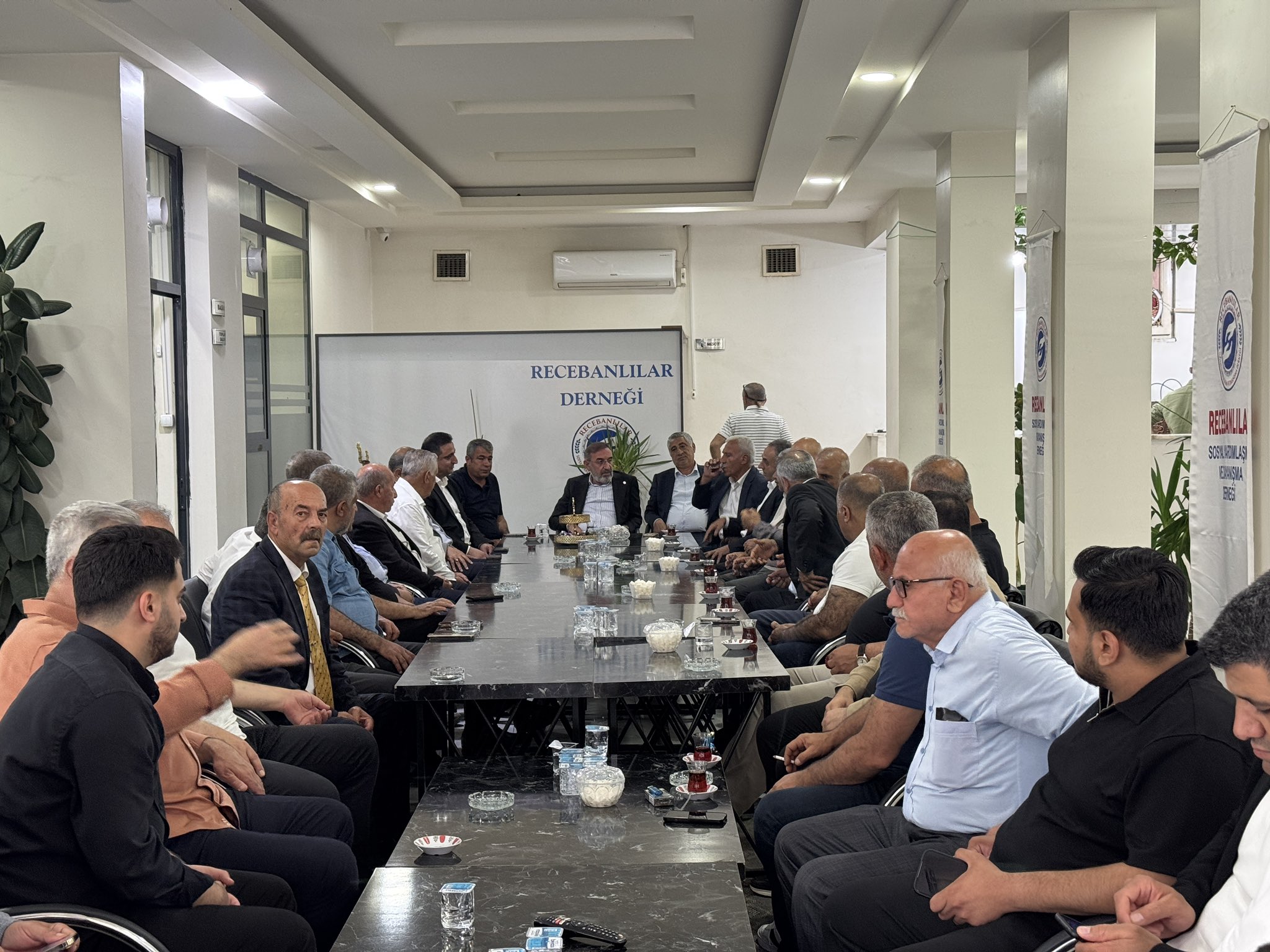 Ramanlı, Recebanlılar Derneği’nde Bayramlaşma Programına Katıldı