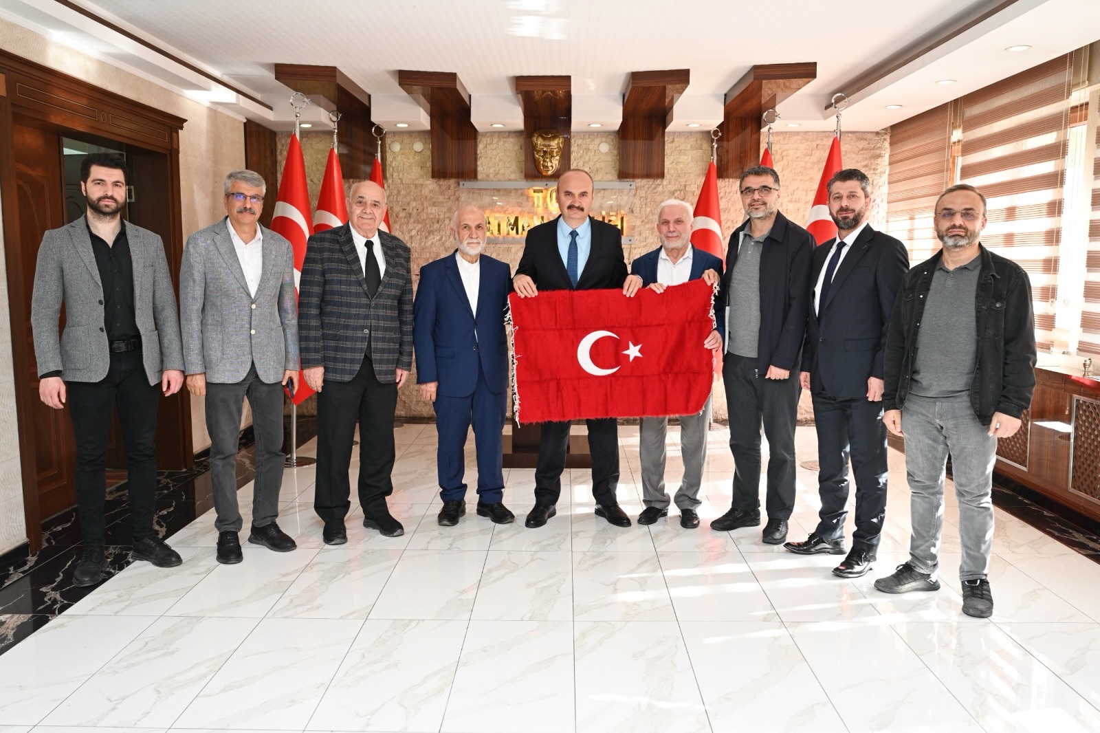 Siirtliler Derneği’nden Vali Canalp’a ziyaret
