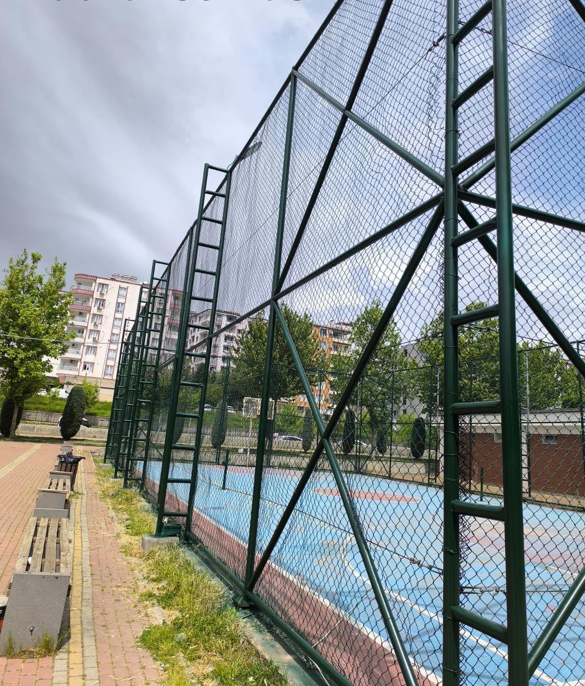 Belediye Gençlerin Spor Alanlarını Yeniliyor