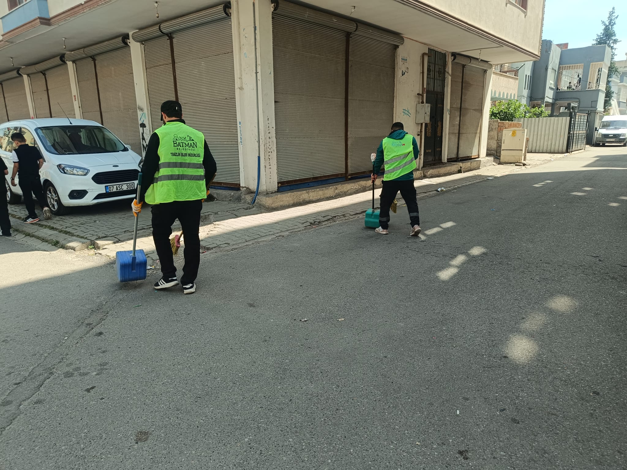 Bayramlaşmanın Yoğun Olduğu Bölgelerde Temizlik Çalışması