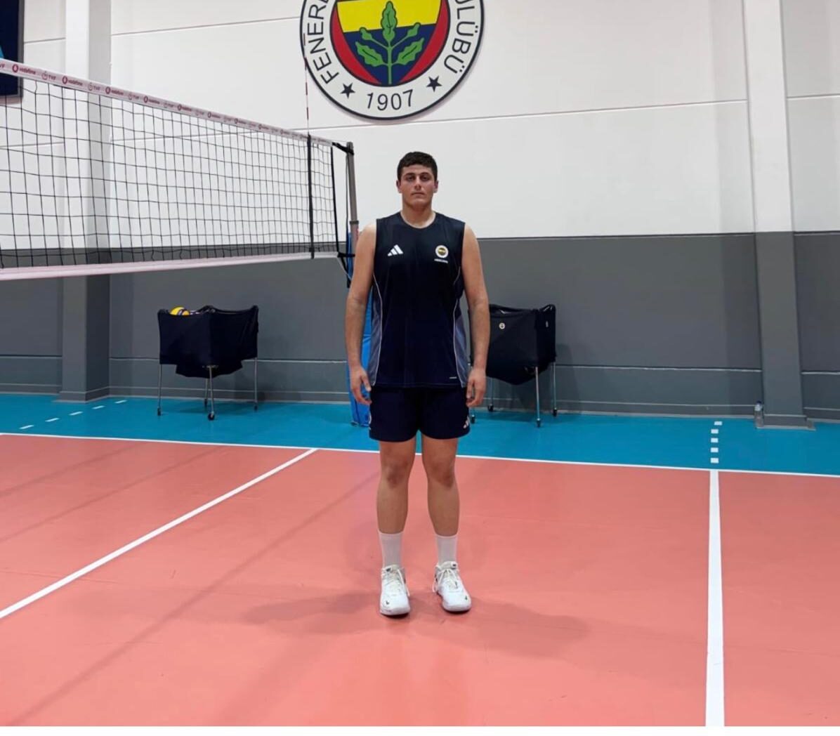 Batmanlı Voleybolcu Umut Akyüz Fenerbahçe’ye Transfer Oldu