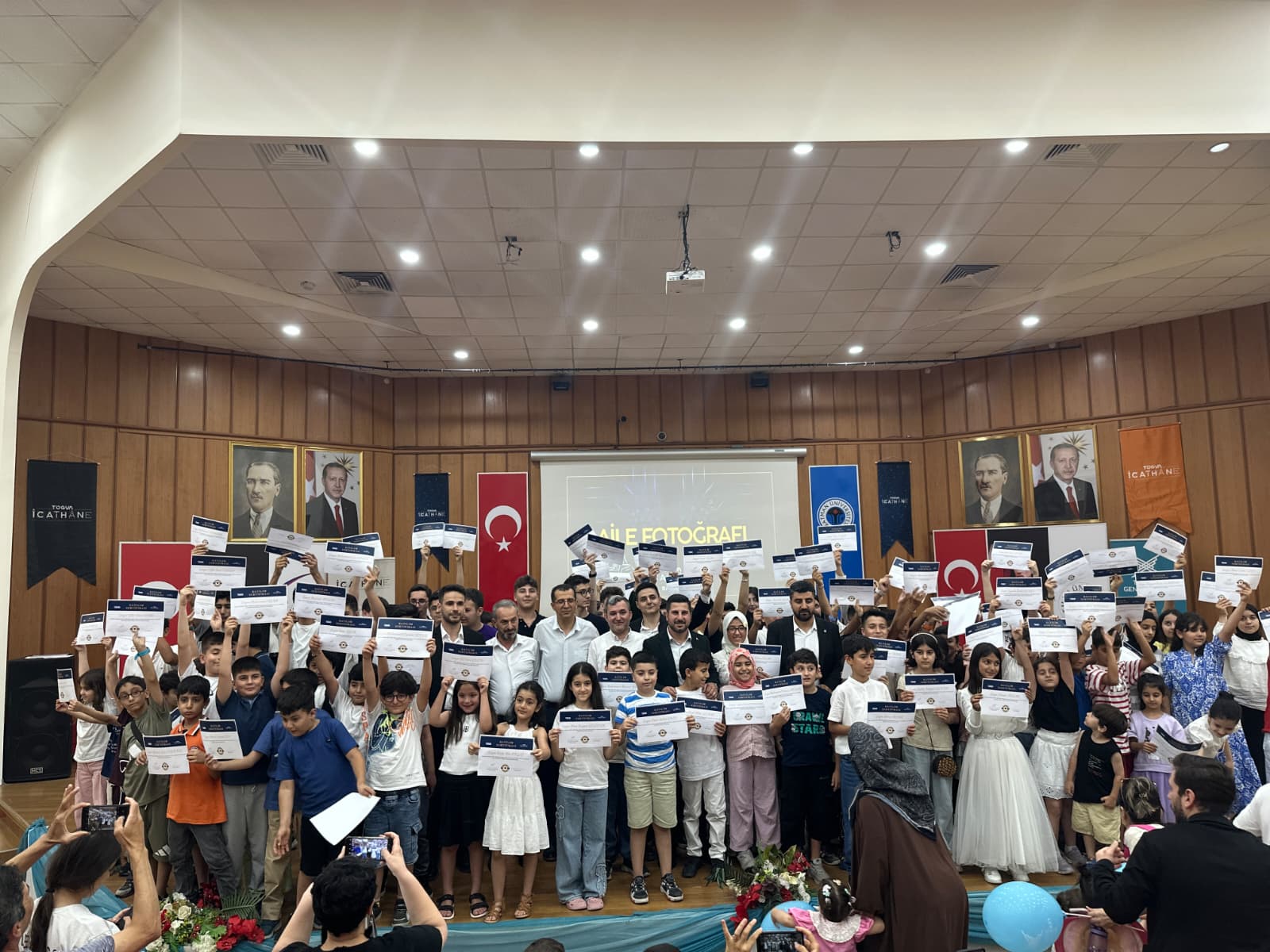 İcathane Akademi’nde 229 Öğrenci Sertifika Aldı