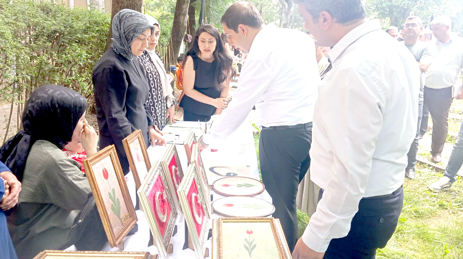 ADEM Kursiyerlerinin Eserleri Sergilendi
