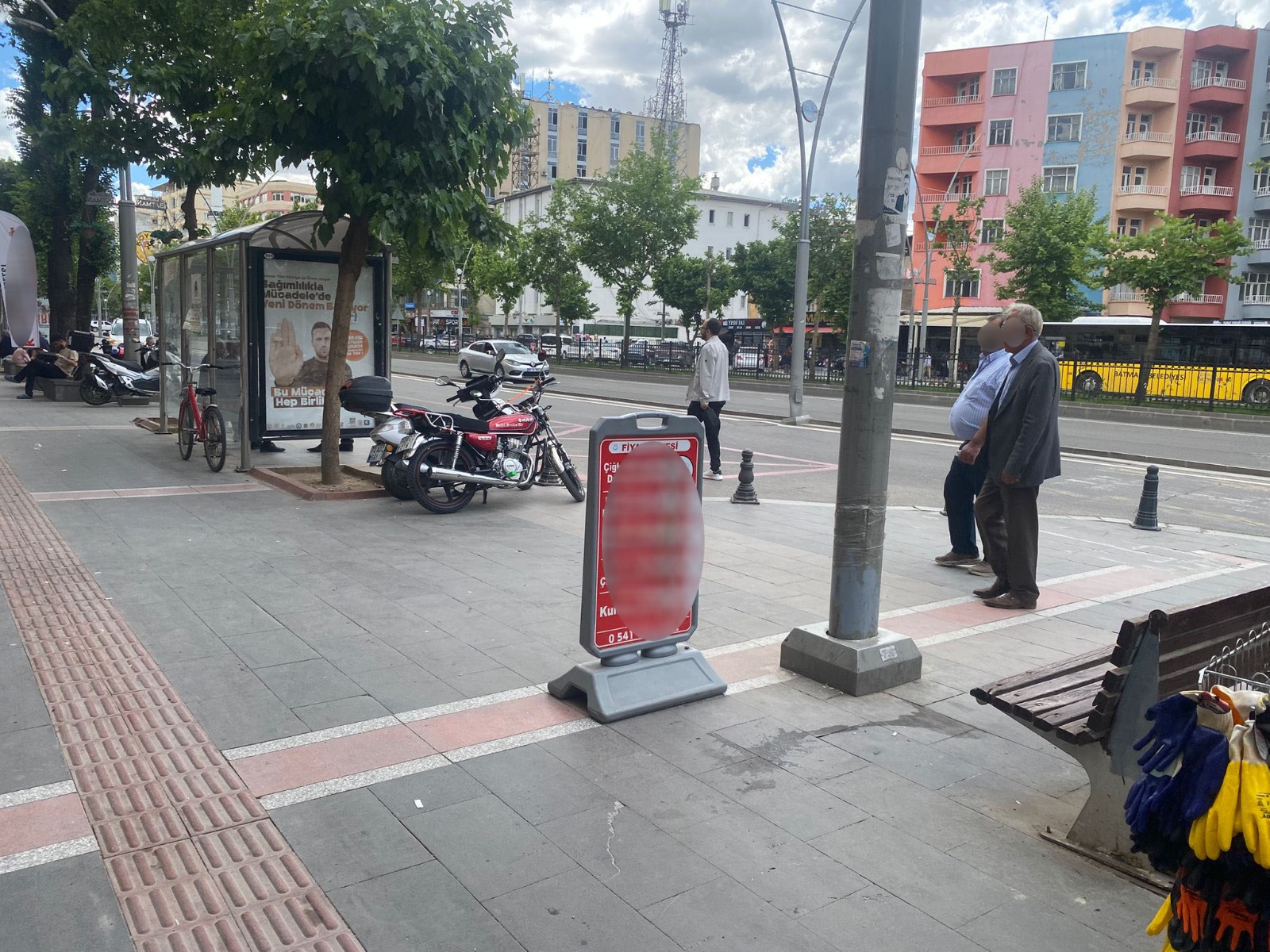 Zabıtadan Kaldırım İşgallerine Sıkı Denetim