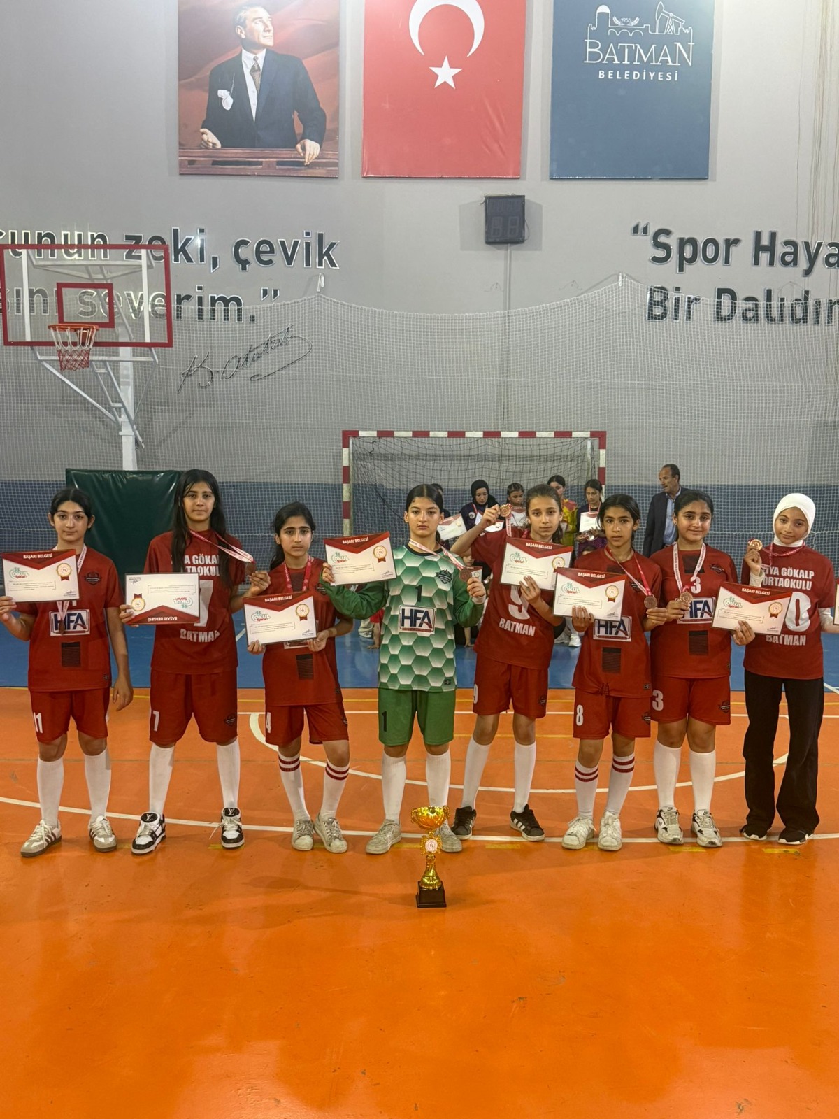 Fatih Ortaokulu Futsalda Batman Şampiyonu Oldu
