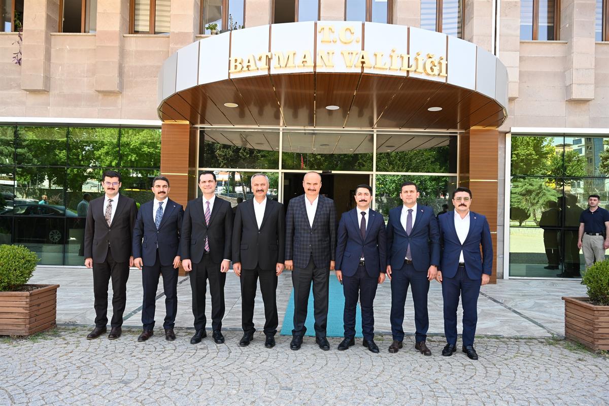 Anayasa Mahkemesi Üyesi Akçil’den Vali Canalp’e Nezaket Ziyareti