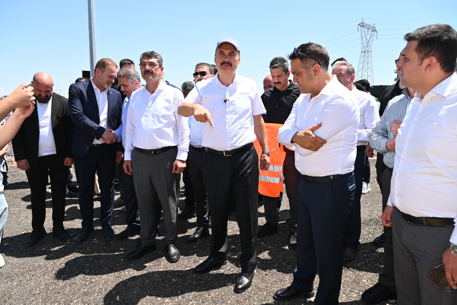 Vali Canalp, Rehabilitasyon Merkezi İnşaatında İncelemelerde Bulundu