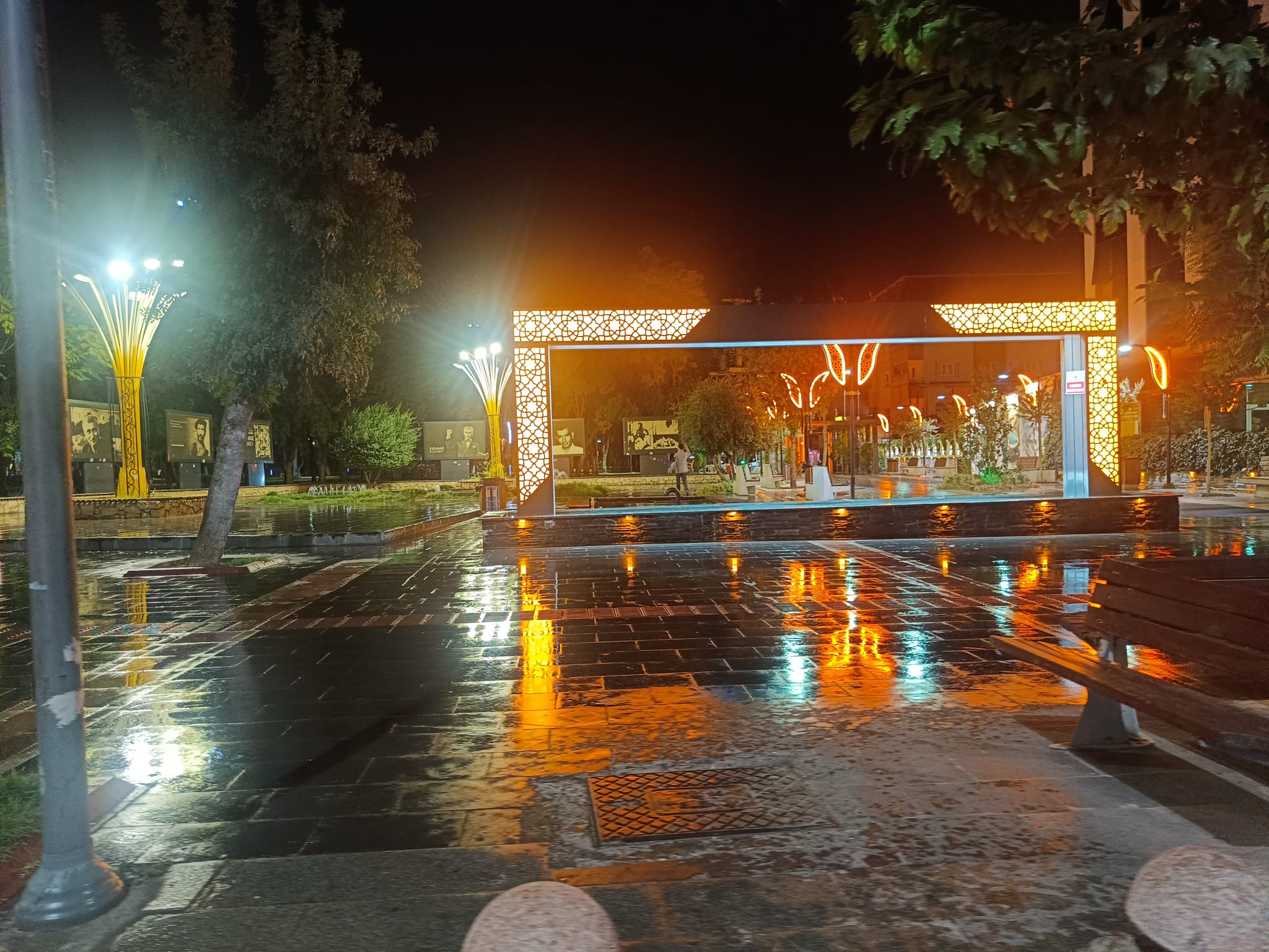 34 Park Modern Aydınlatma Sistemleriyle Yenilendi