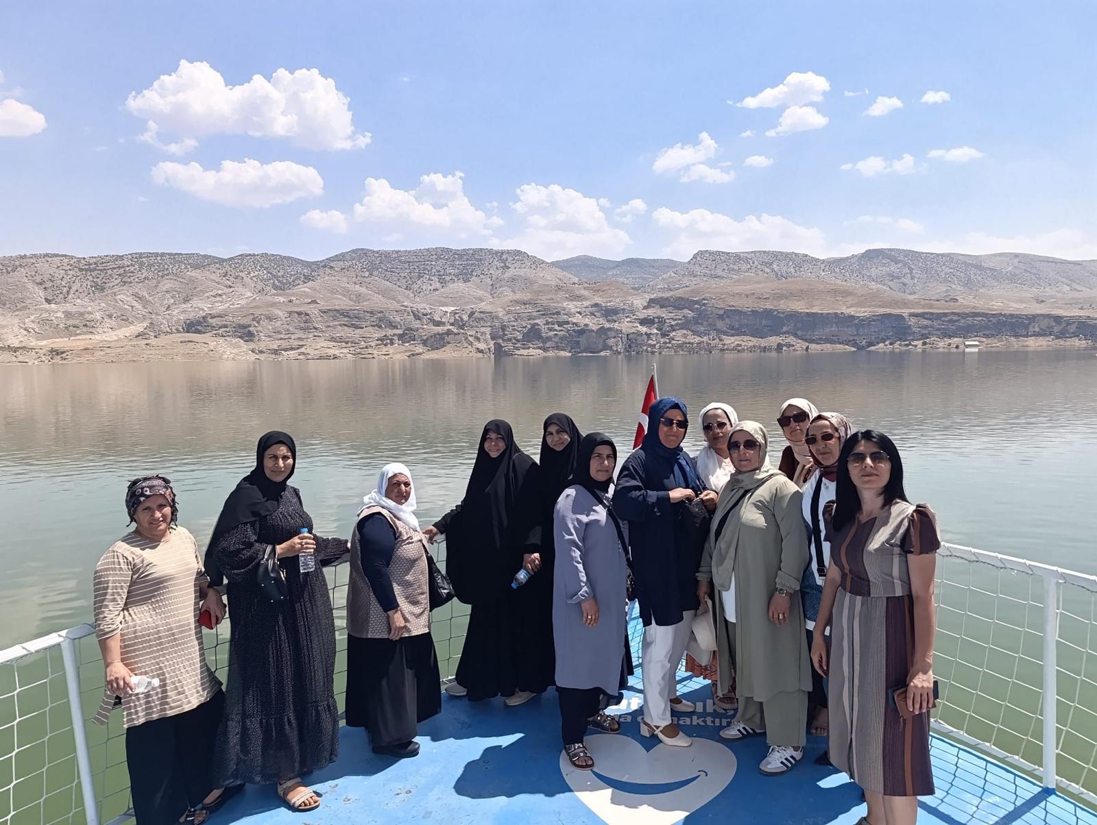 Kursiyer Kadınlar Tarihi Mekânları Geziyor