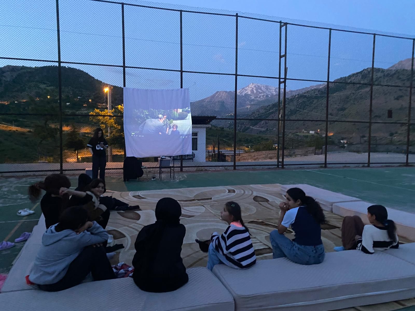 Kız YİBO’da Açık Hava Sinema Gecesi