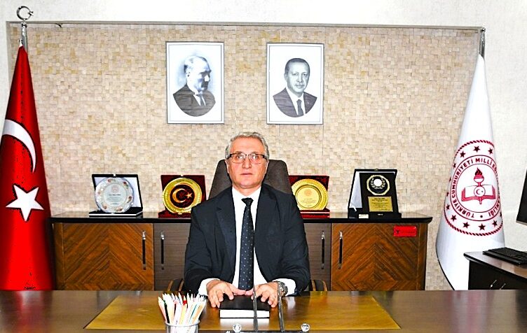 Müdür Ciğer: “Yaz Tatilini Kendinizi Geliştirerek Değerlendirin”