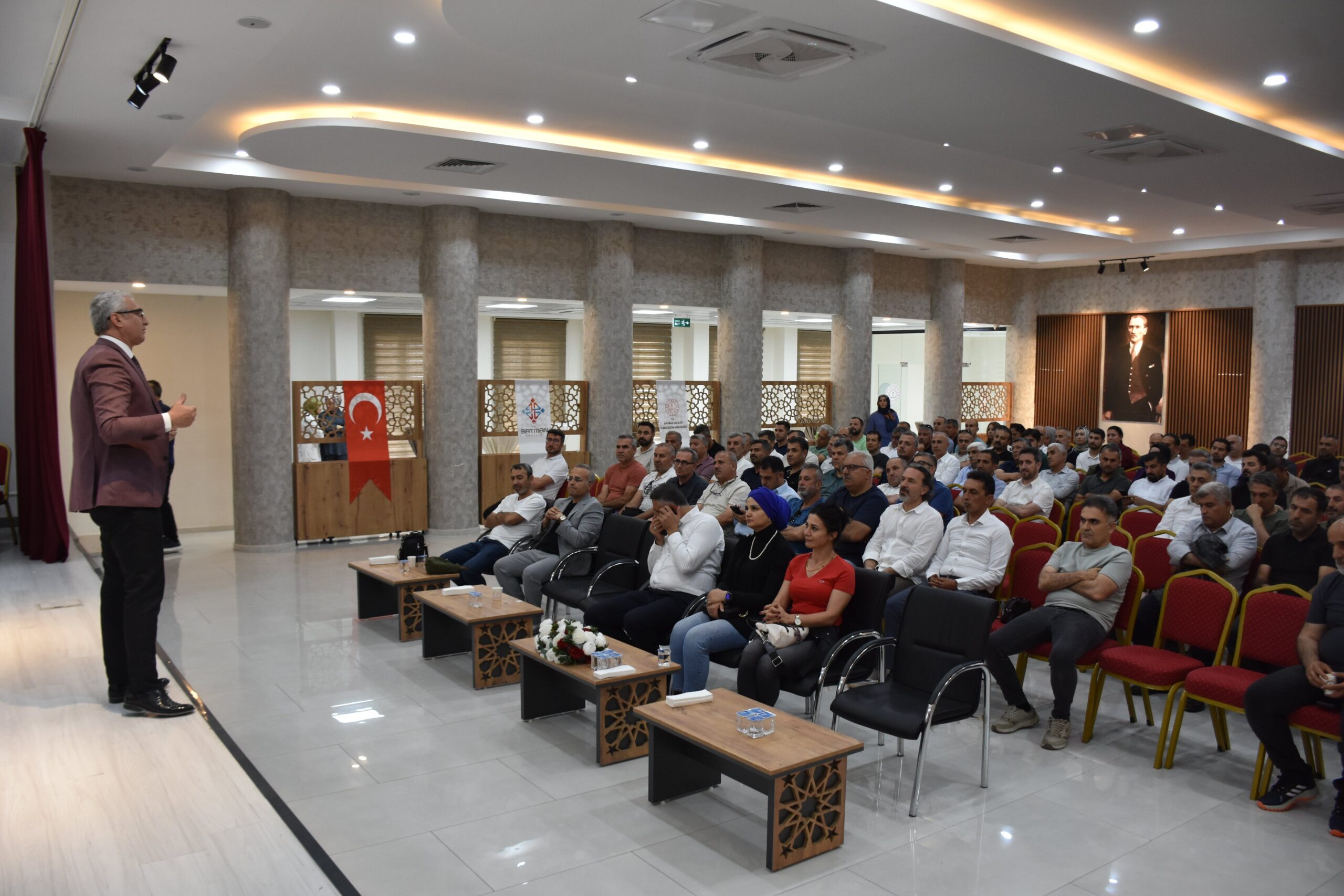Okul Müdürleriyle Eğitim Gündemi Değerlendirildi