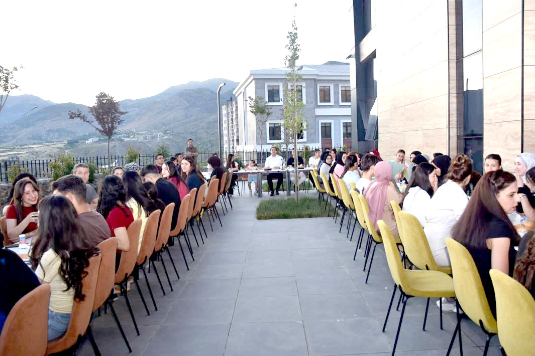 YKS Öncesi Öğrencilere Moral Desteği