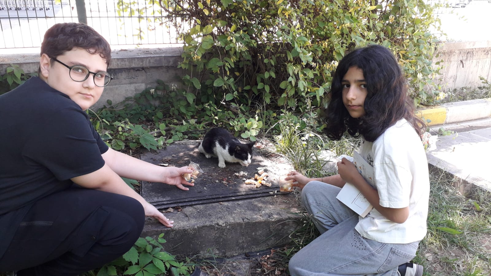 Azra ve Hamza’dan Can Dostlara Destek
