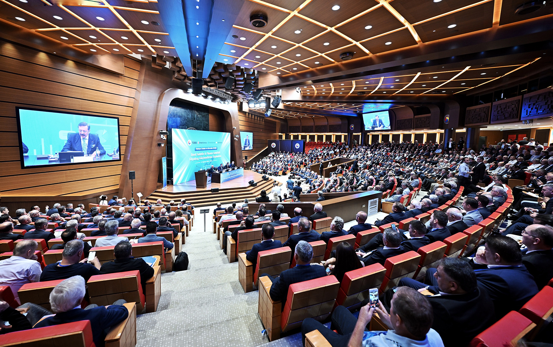 Arif Güneş, TOBB Finans Toplantısına Katıldı