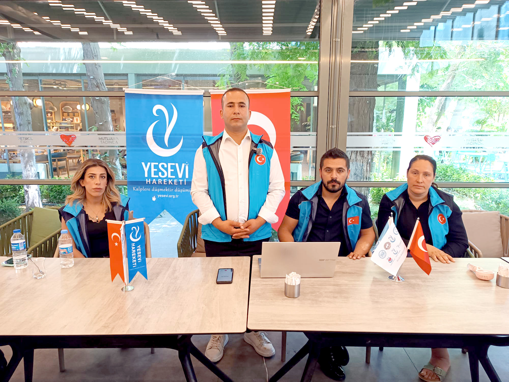 Yesevi Hareketi: “Gök Kubbenin Altında Herkese Yardım Eli Uzatıyoruz”