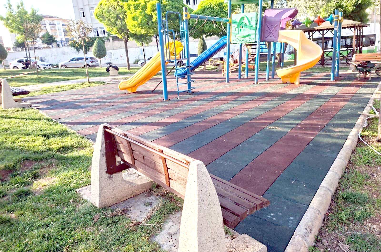 228 parkta bakım ve yenileme çalışması