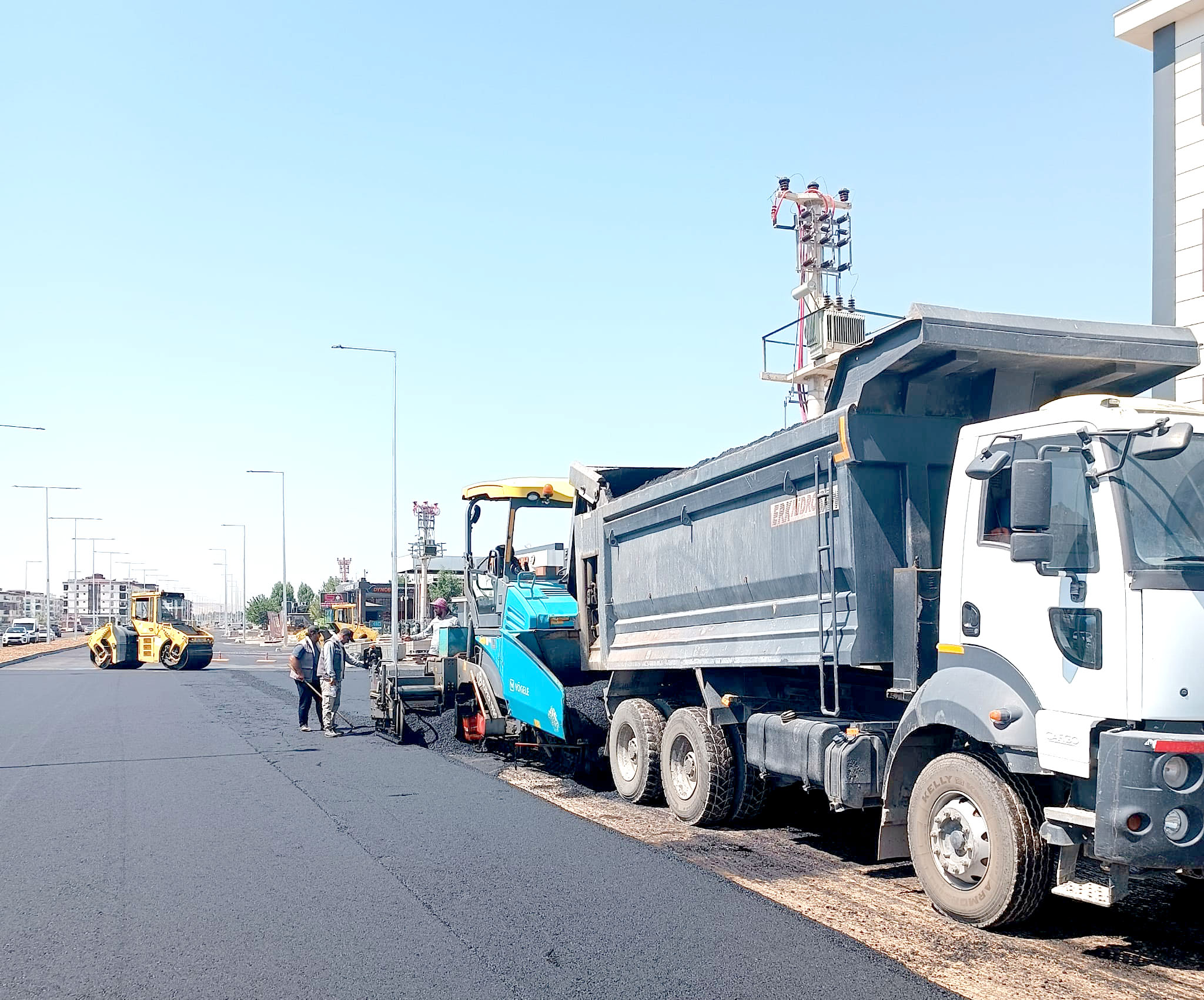 NECAT NASIROĞLU BULVARI’NDA YOĞUN ÇALIŞMA