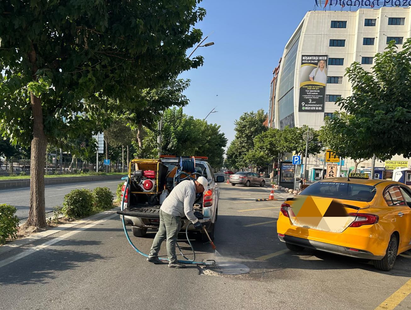 Haşerenin Bulunduğu Her Nokta İlaçlanıyor