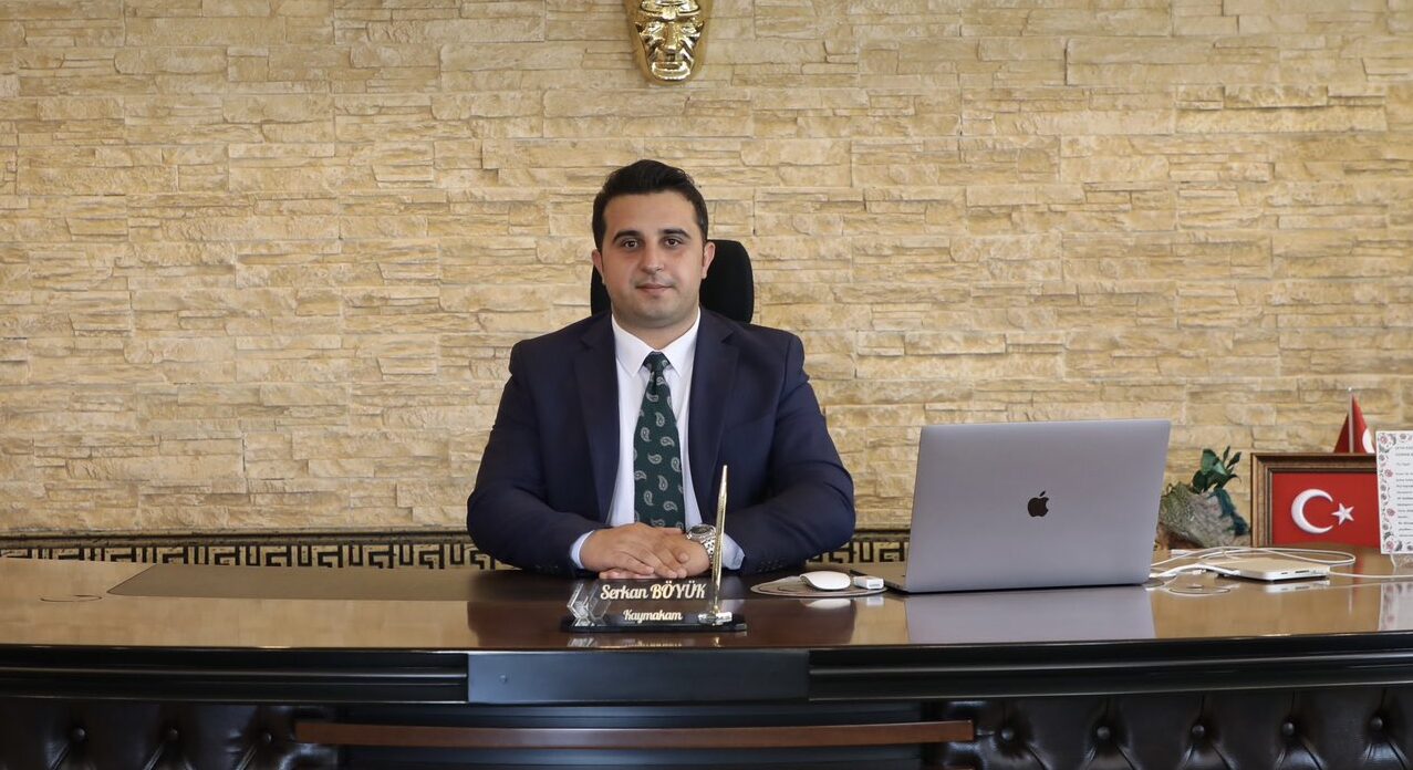 Hasankeyf’in Yeni Kaymakamı Serkan Büyük Göreve Başladı