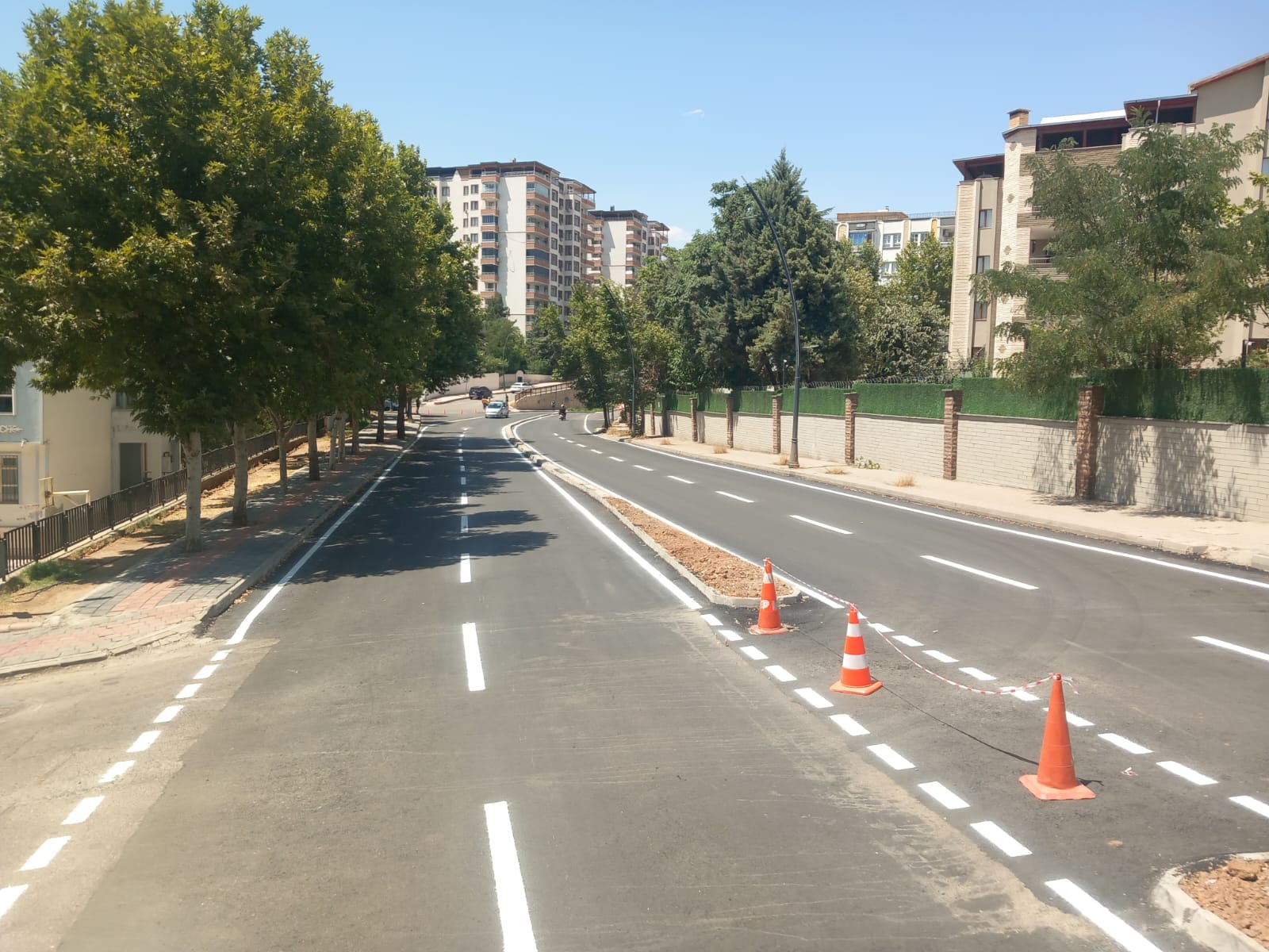 YOL ÇİZGİLERİ YENİLENİYOR