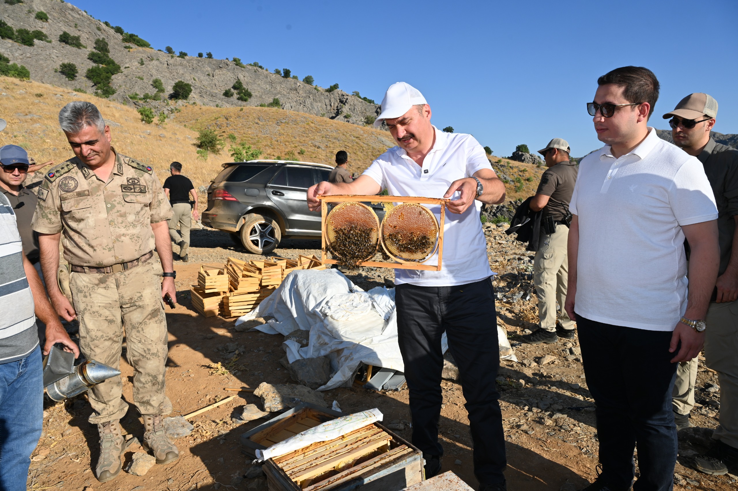 Sason’un Şifa Kaynağı Sütleğen Balında Hasat Başladı