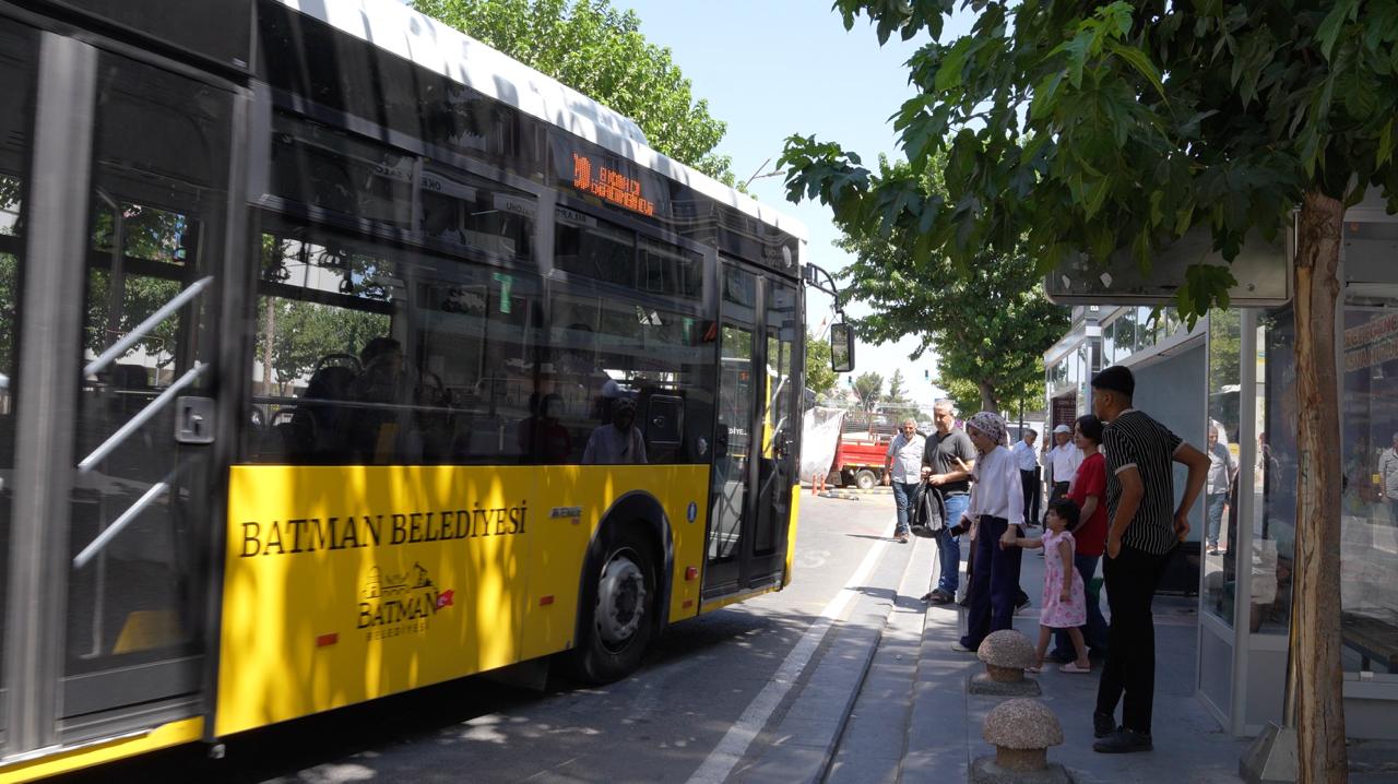 43 Yeni Klimalı Otobüs Durağı Daha Hizmete Giriyor