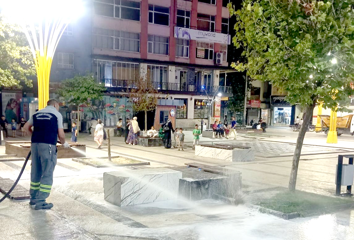 Cadde ve Sokaklarda temizlik seferberliği