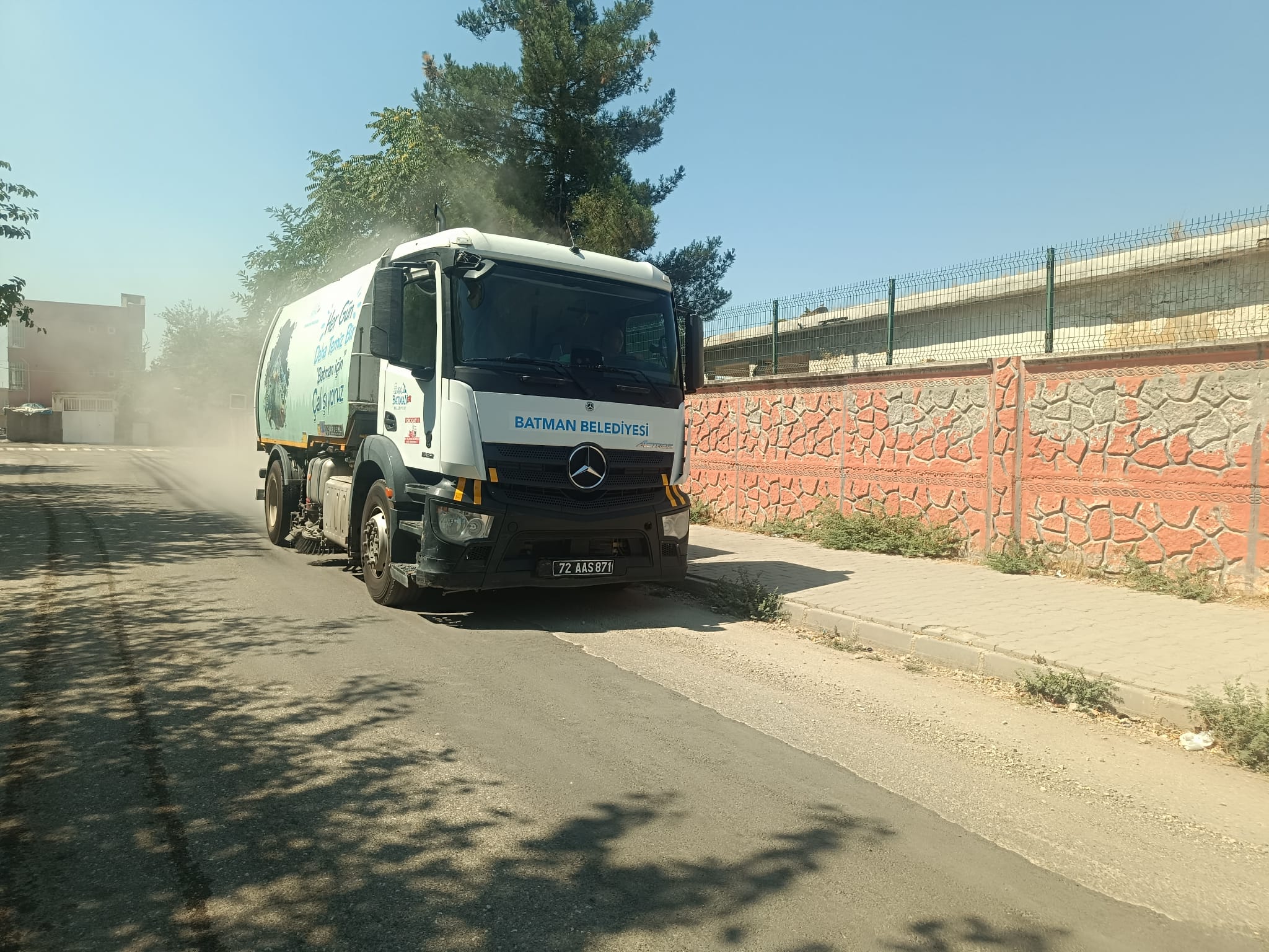 8 Ayda 24 Bin Kilometrelik Yol Süpürüldü