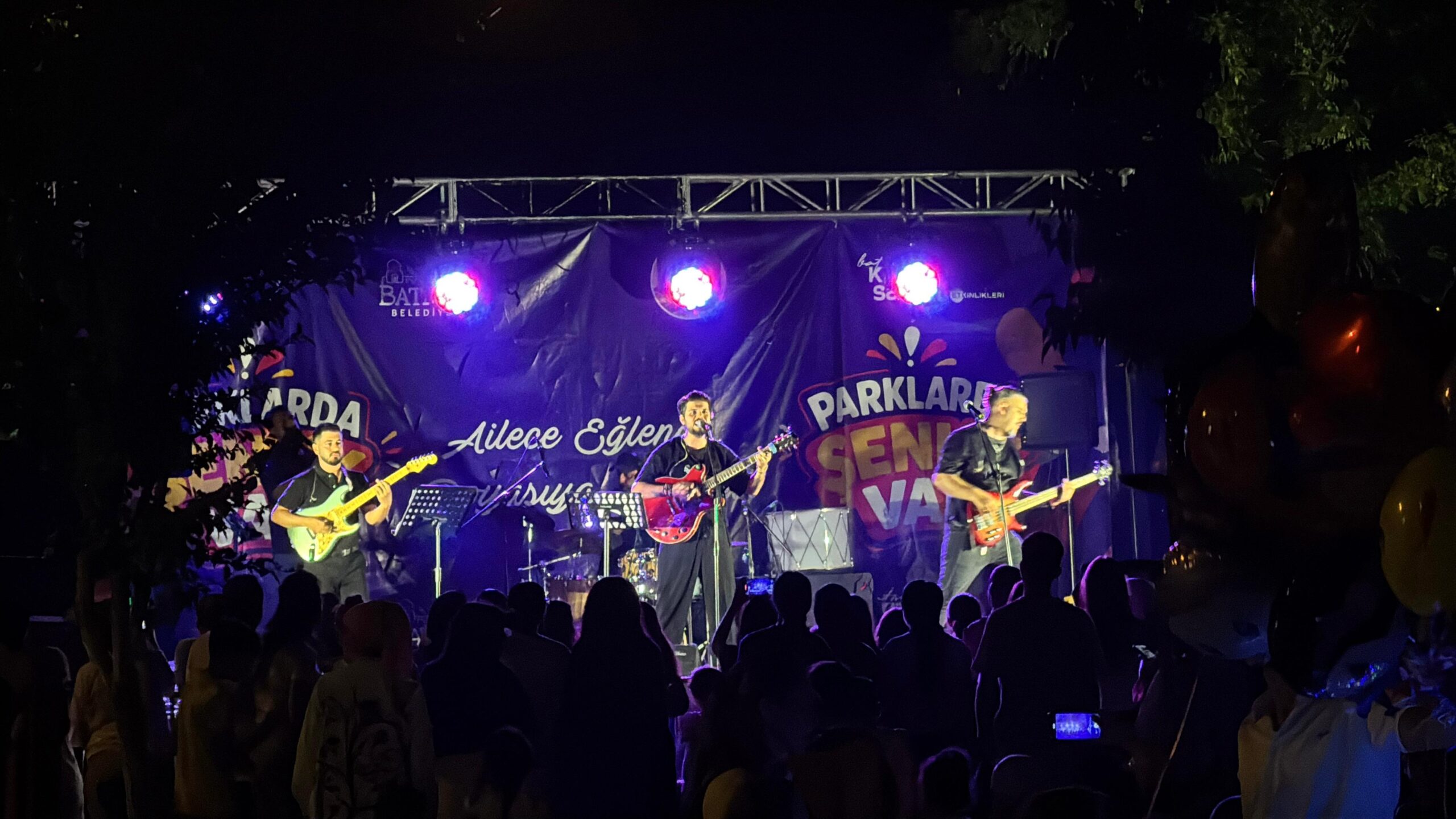 Belde Mahallesi’nde rock müzik coşkusu