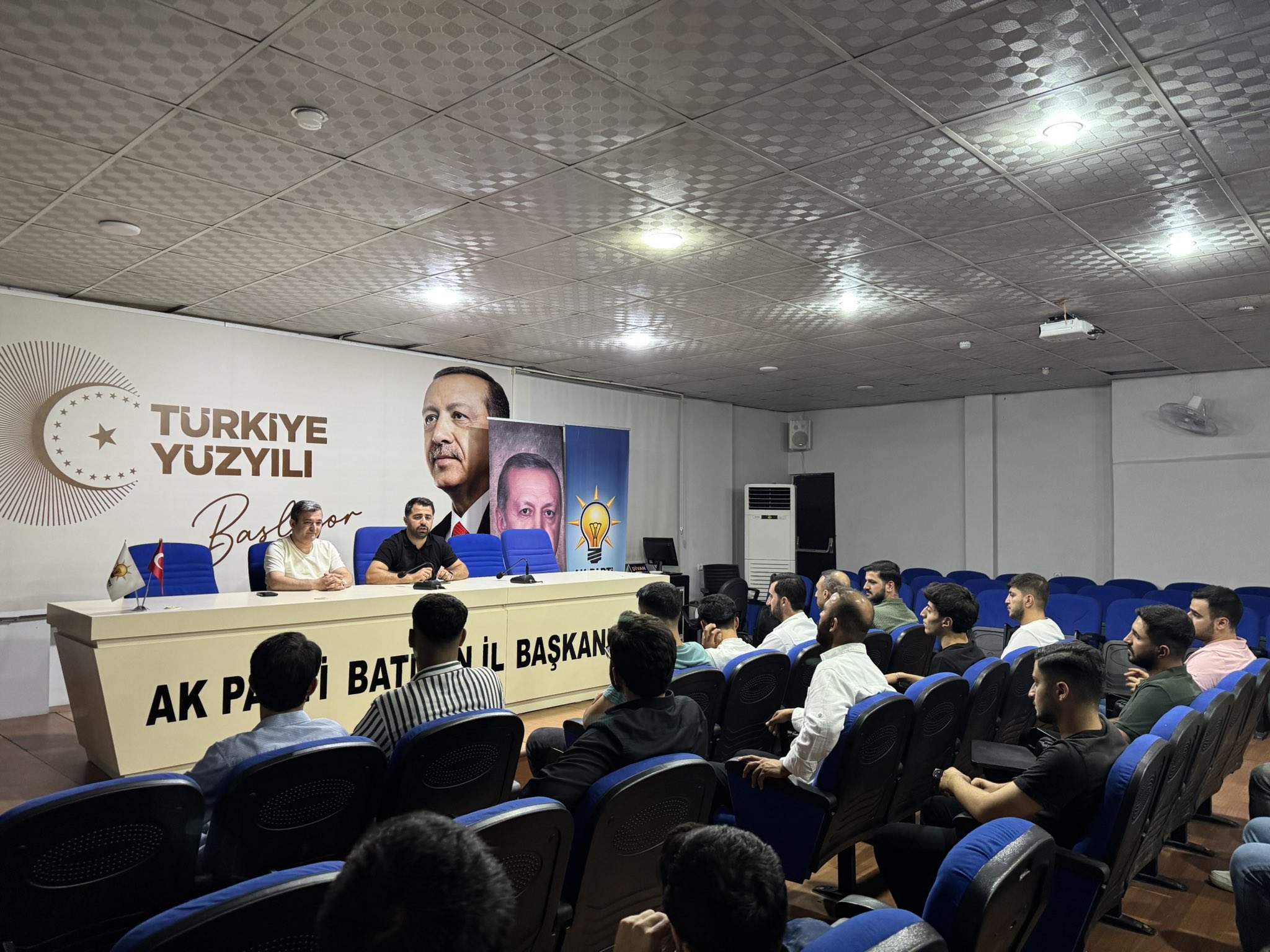 AK Gençlik Batman, 25. kuruluş yılı programlarını değerlendirdi