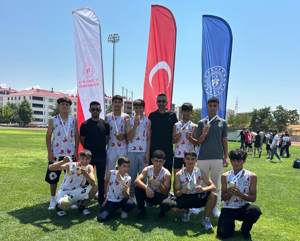 Batman Atletizm Takımı Yarı Finali Zirvede Tamamladı