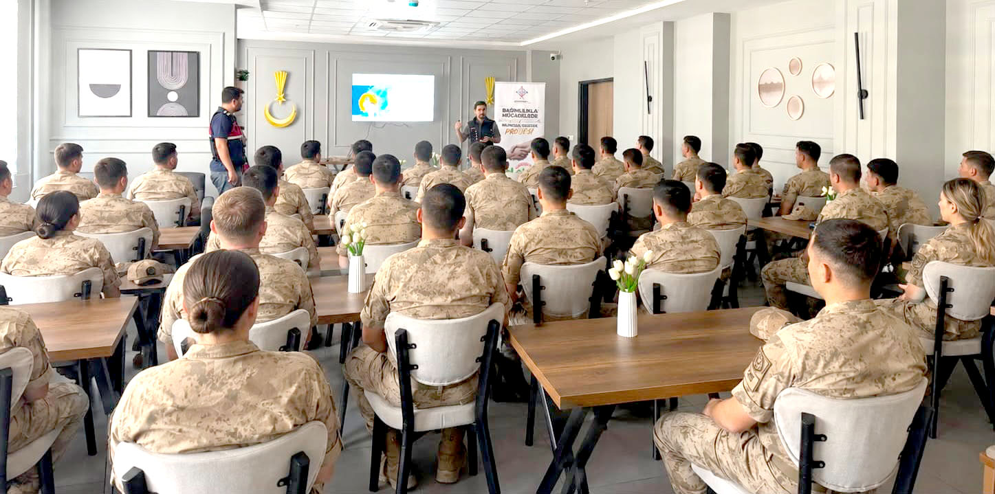 Batman Modeli Jandarma Personeline Tanıtıldı