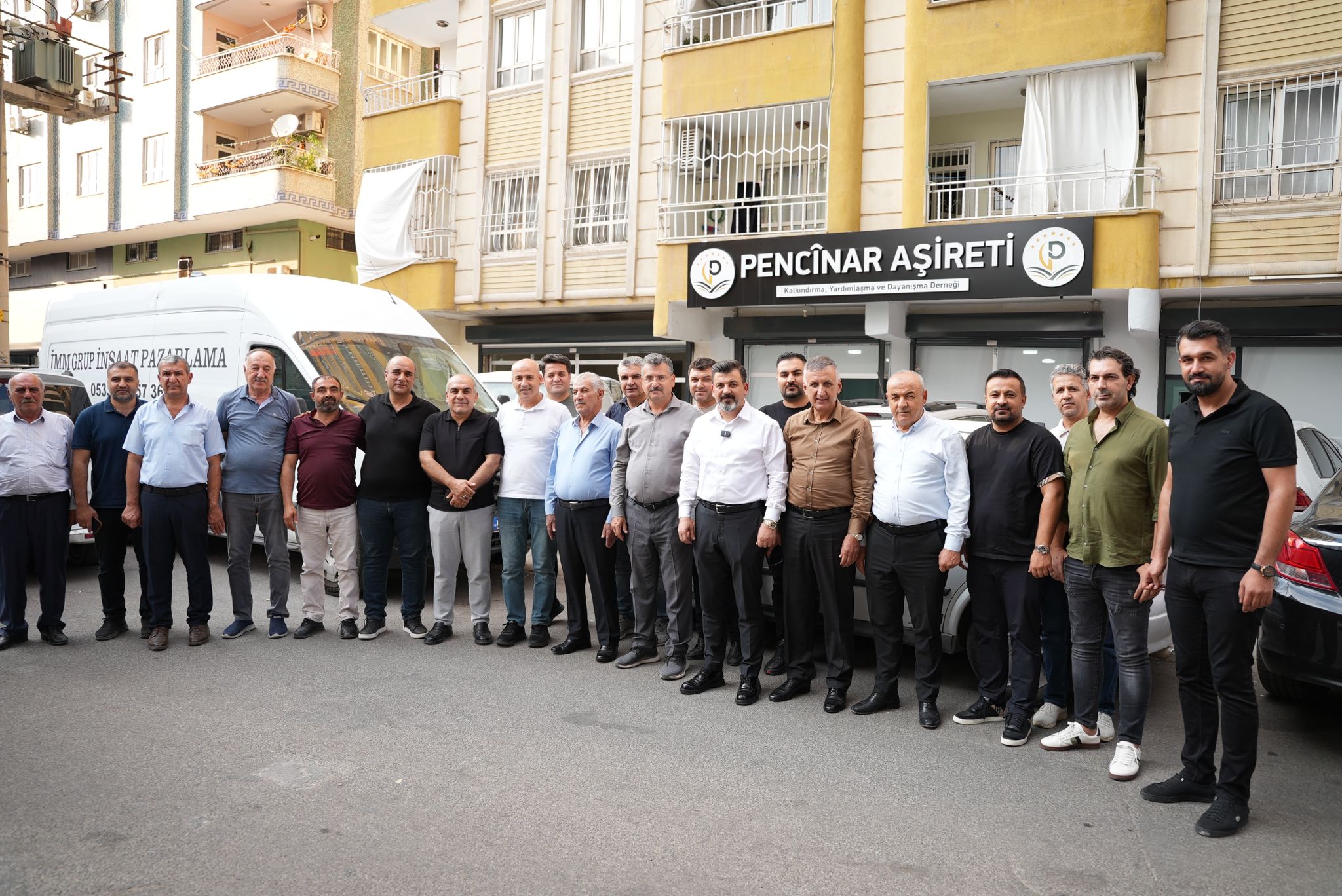 Ferdi Kurt ve Meclis Üyesi Adaylarından Pencînar Aşireti Derneği’ne Ziyaret