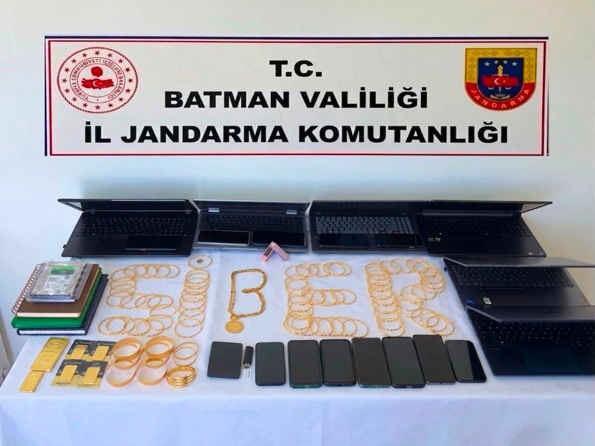 SOSYAL MEDYADAKİ KRİPTO TUZAĞI ÇÖKERTİLDİ: 4 İLDE EŞ ZAMANLI OPERASYONLA 9 ŞÜPHELİ YAKALANDI