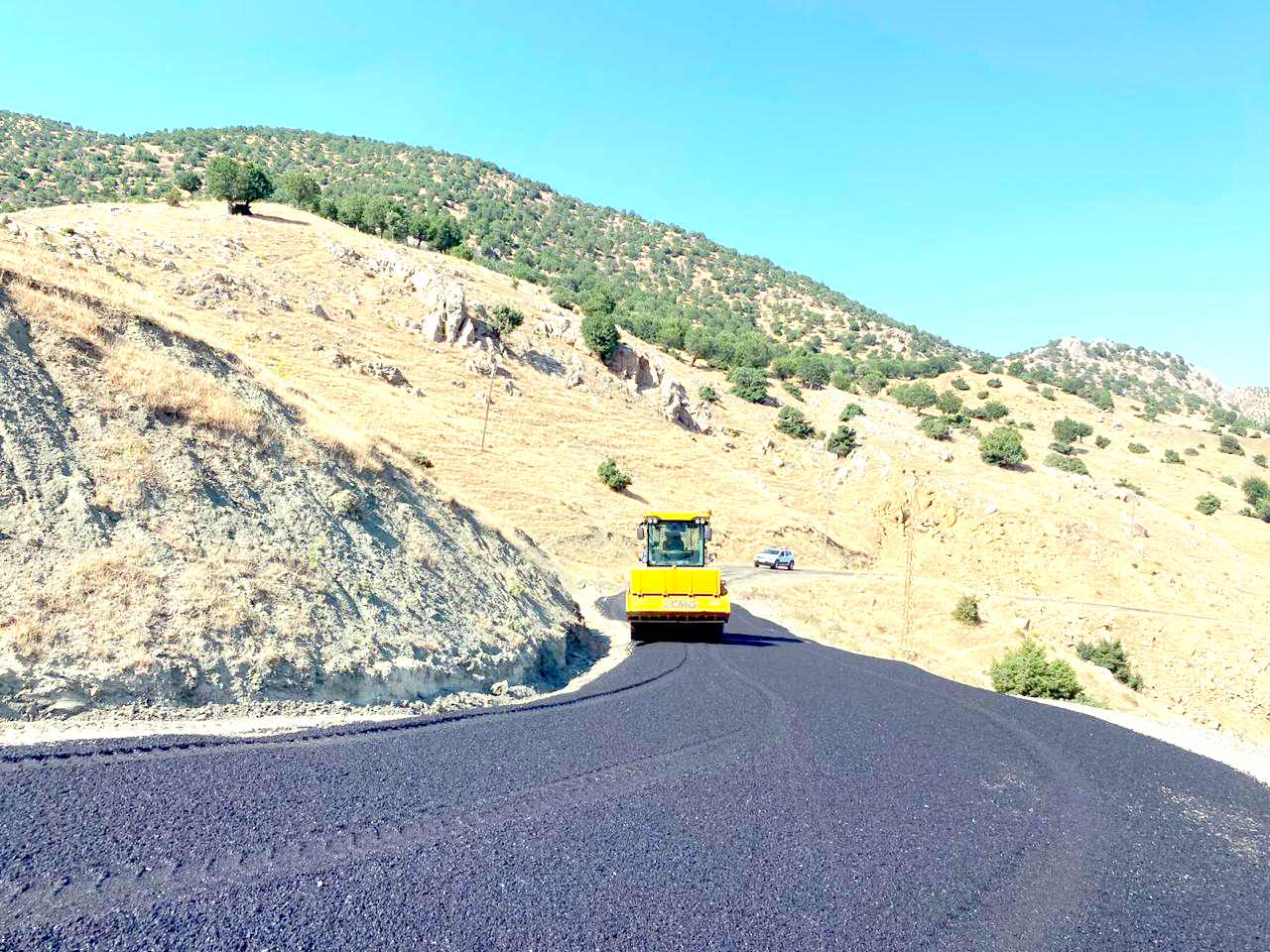Sason’da Grup Köy Yollarında Ulaşım Güçlendirildi