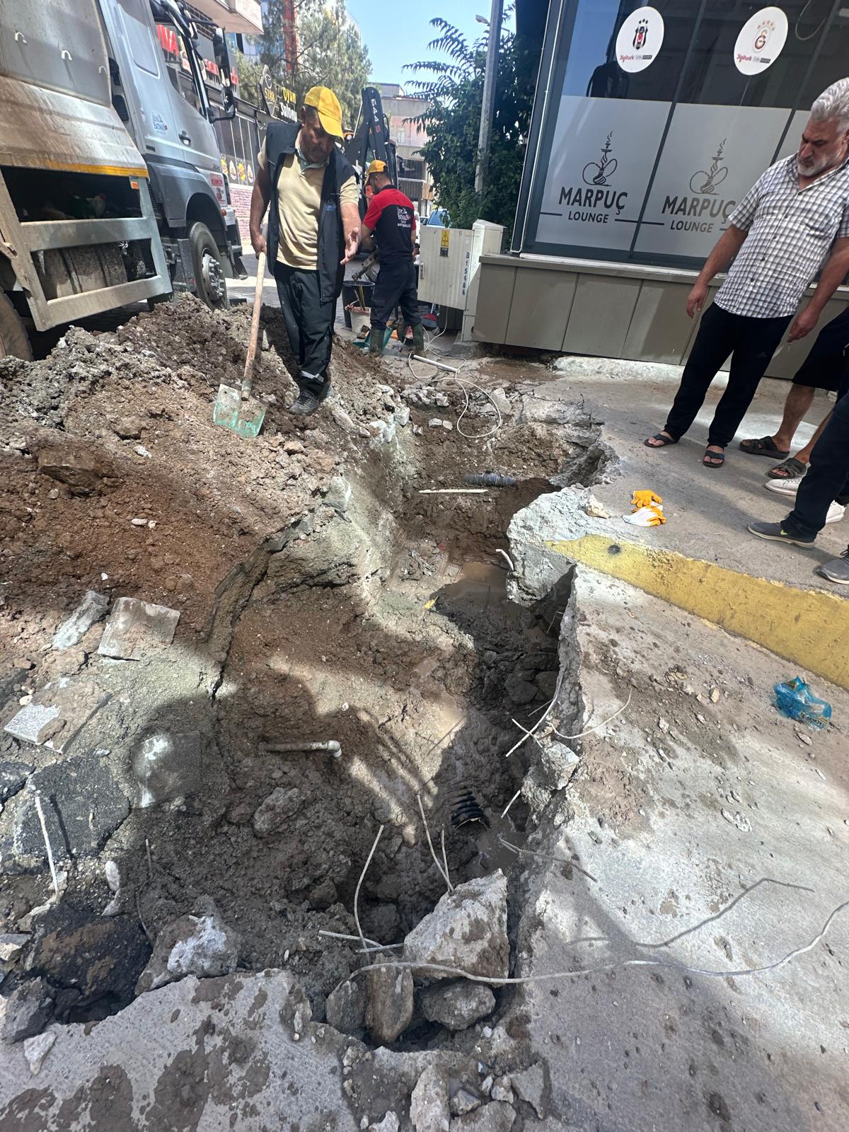 Su Kaçağı İhbarında Abone Borusu Patlak Çıktı
