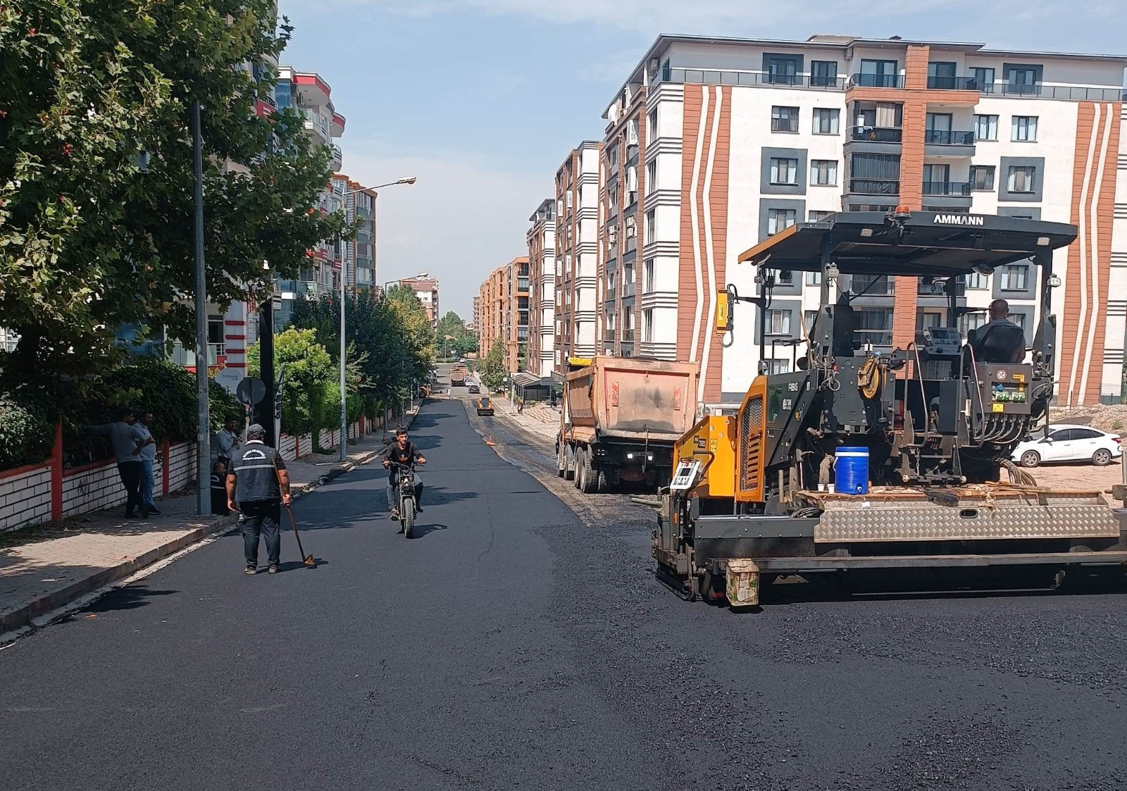 Yollar Baştan Sona Yenileniyor