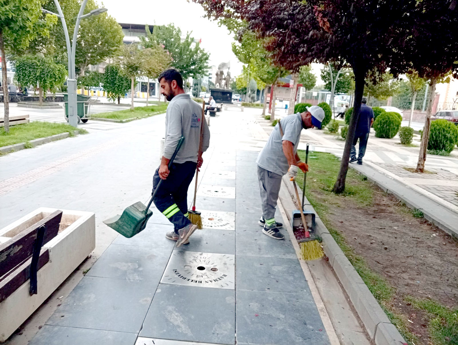 Temizlik Ekipleri Kentin Dört Bir Yanında