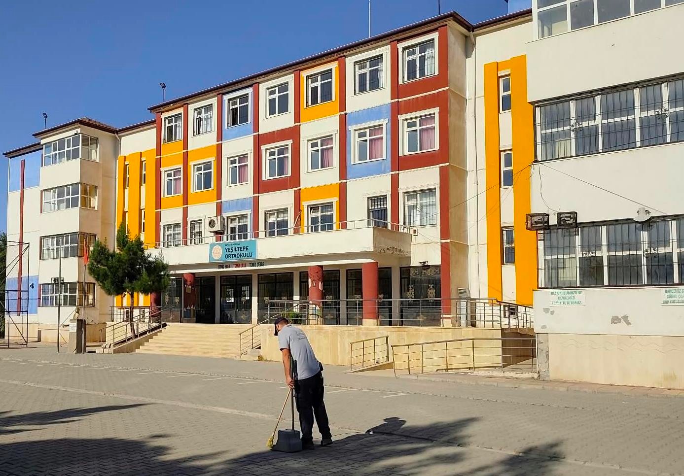 Okullarda Yeni Eğitim Yılı Temizliği