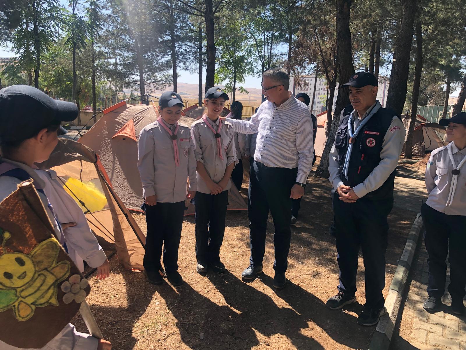 Müdür Ciğer, İzcilik Tanışma Kampı’nda minik izcilerle buluştu
