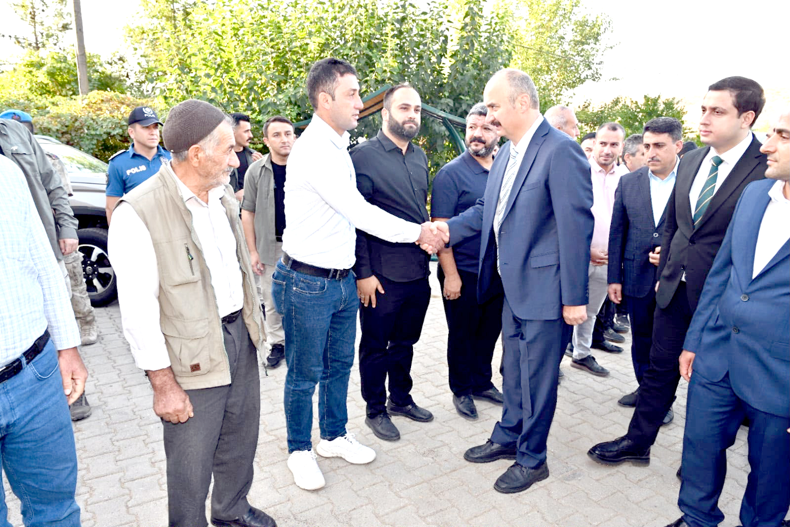 Vali Canalp’ten Sason’un Acar Köyüne Ziyaret