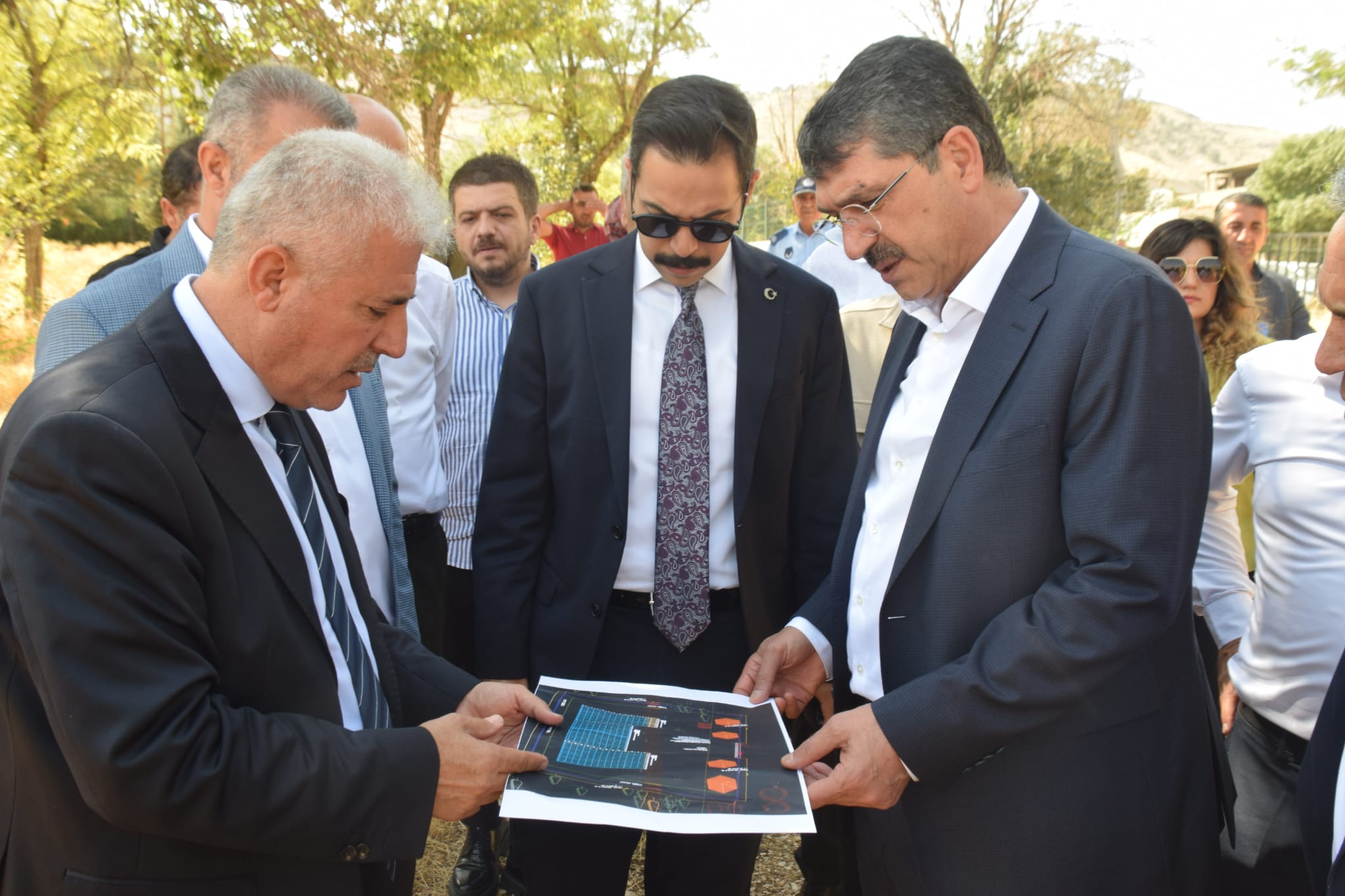 Batman Milletvekili Nasıroğlu, Gercüş Gençlik Merkezi projesini inceledi