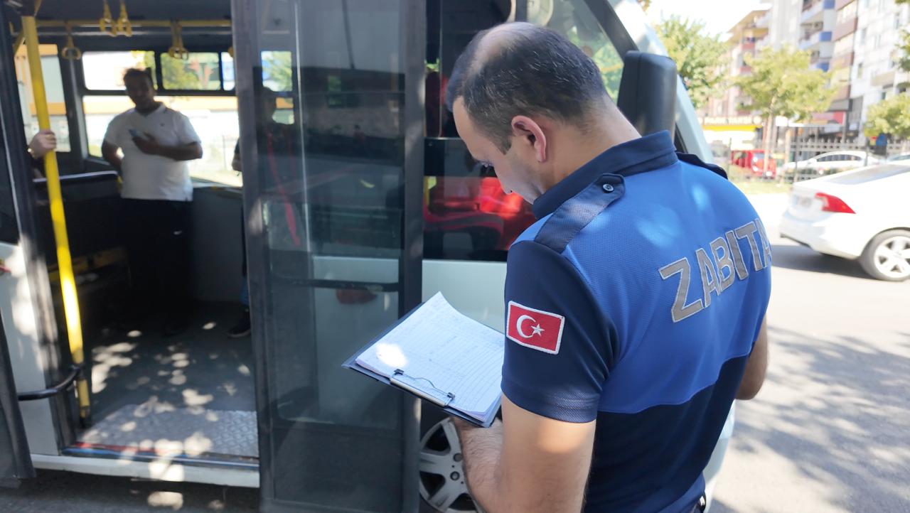 Dolmuşlara ortak denetim 15 araca işlem
