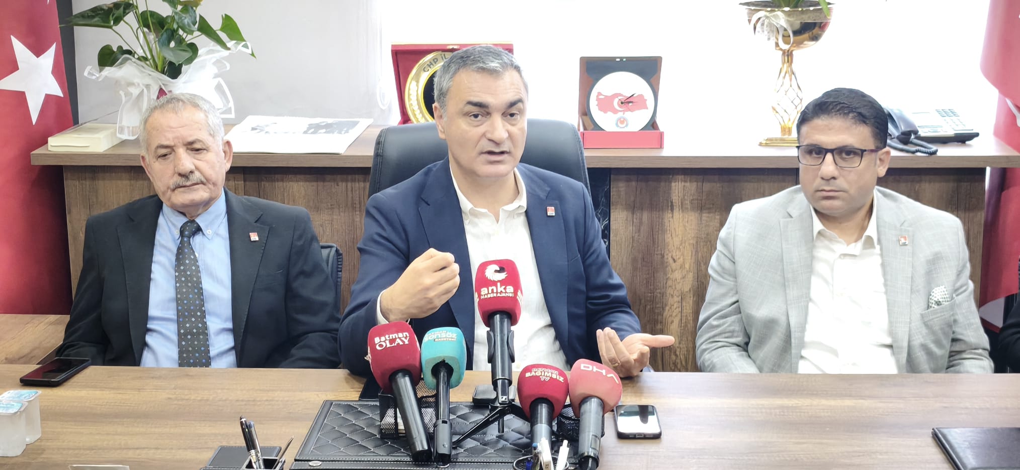 MÜSLİM SARI: “TERÖRSÜZ TÜRKİYE SÜRECİ SİYASET ÜSTÜ ELE ALINMALI”
