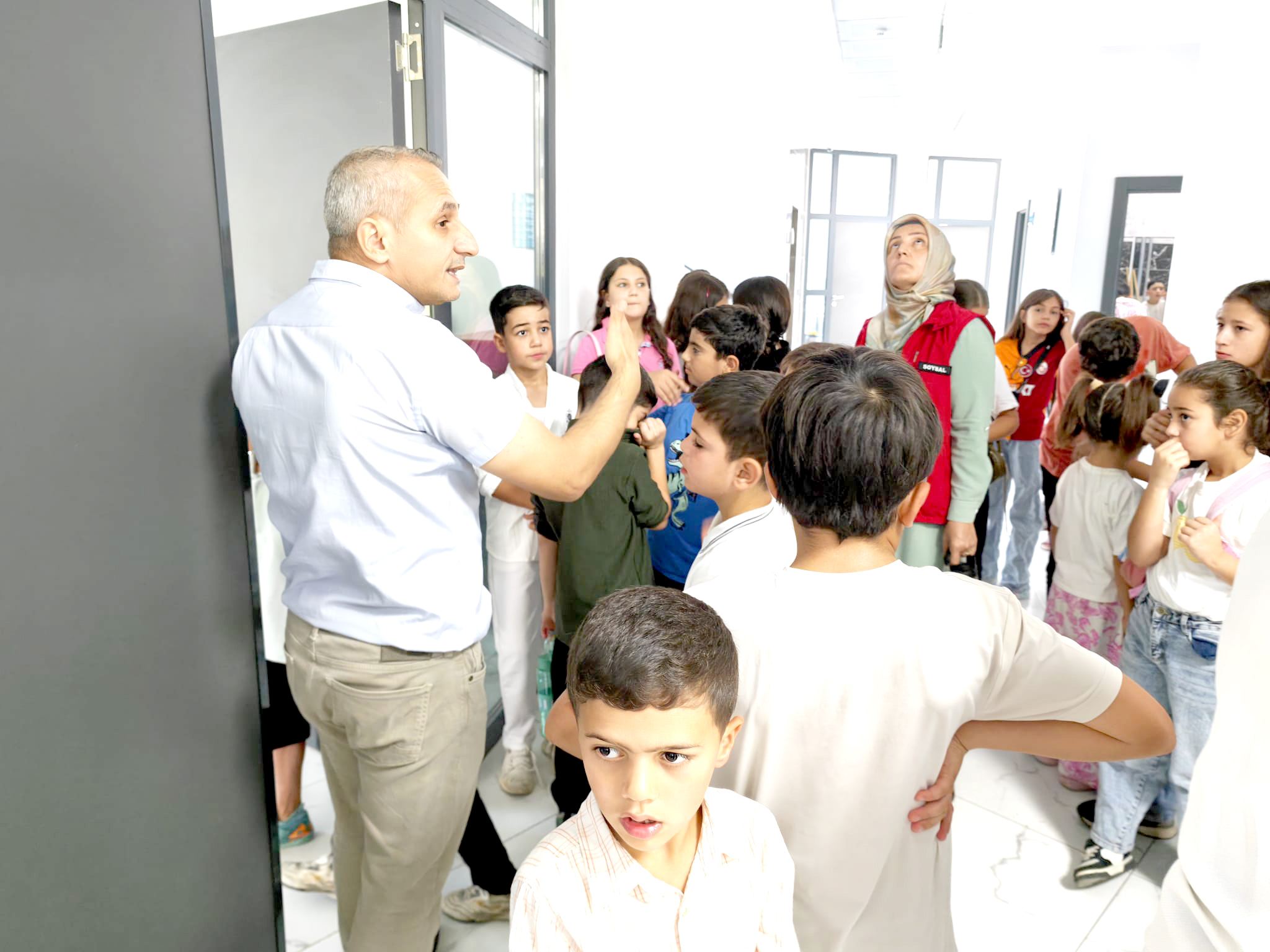 Gençlerden Sivil Toplum Merkezi’ne ziyaret